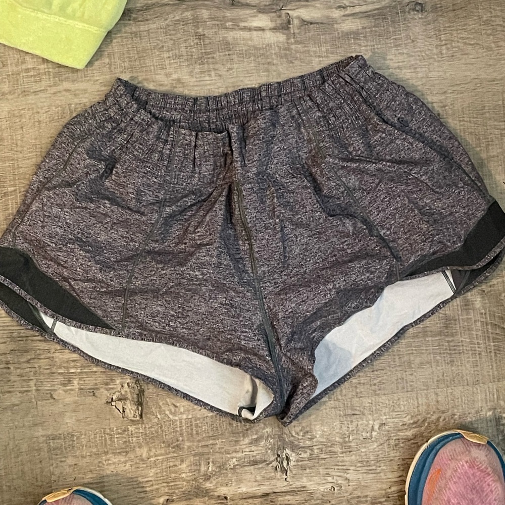 Lululemon shorty hot shorts